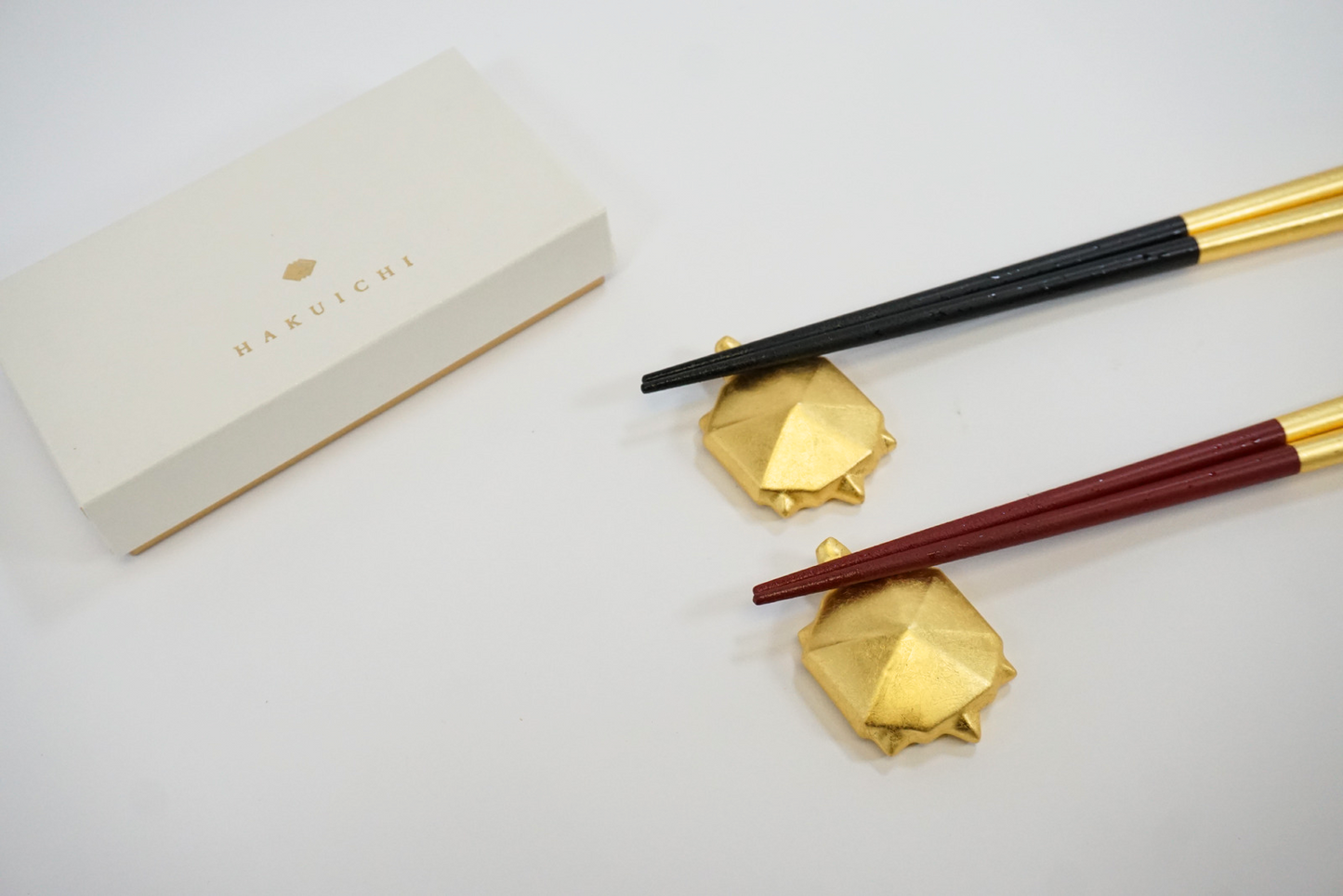 Auspicious gold turtle chopstick rest (2 pieces)
